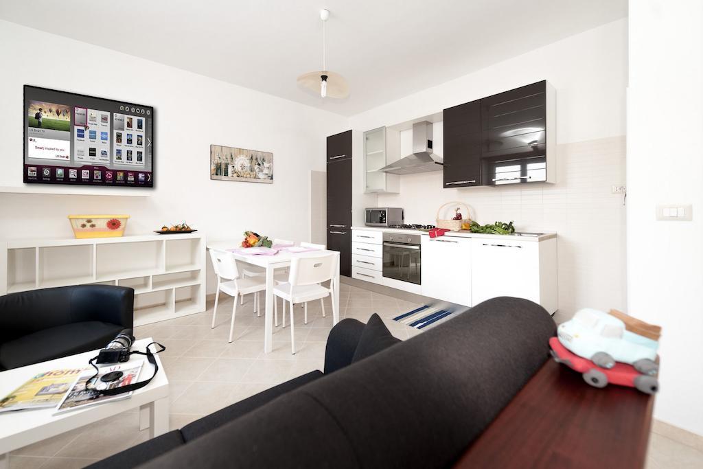 Livingapple Beach Minturno Quarto foto
