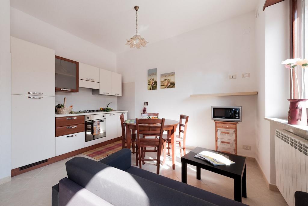 Livingapple Beach Minturno Quarto foto